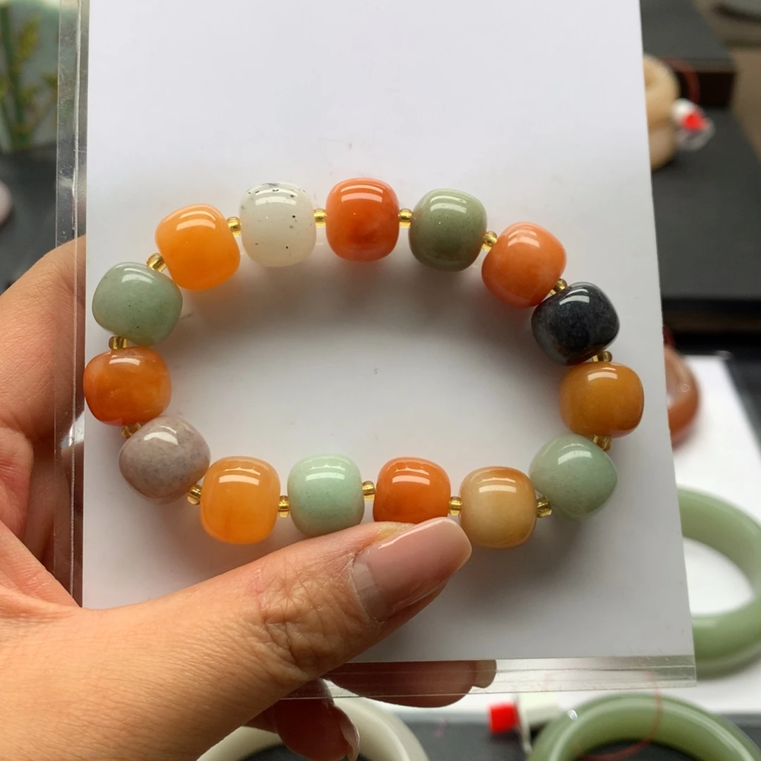 未镶嵌手镯石英质玉