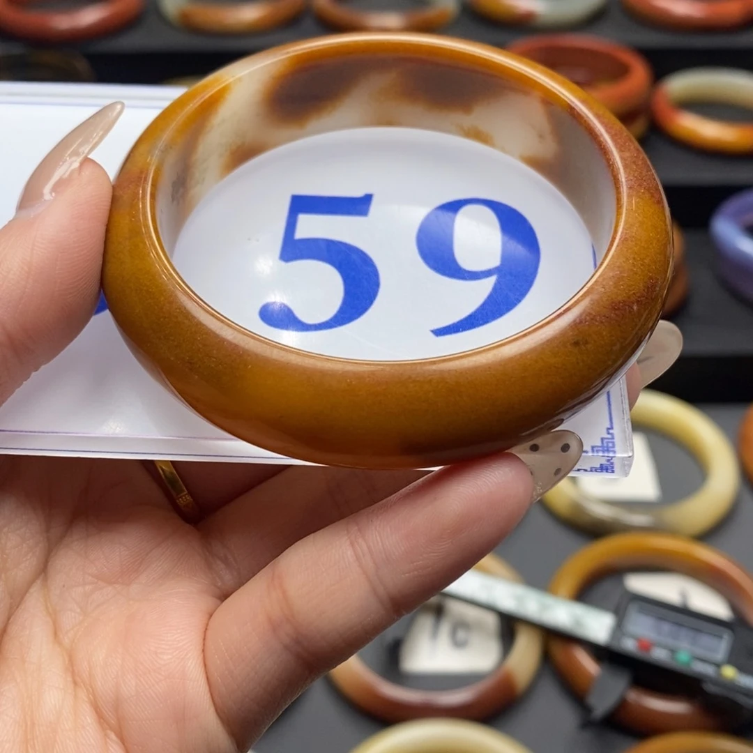 石英质玉（黄龙玉）手镯未镶嵌