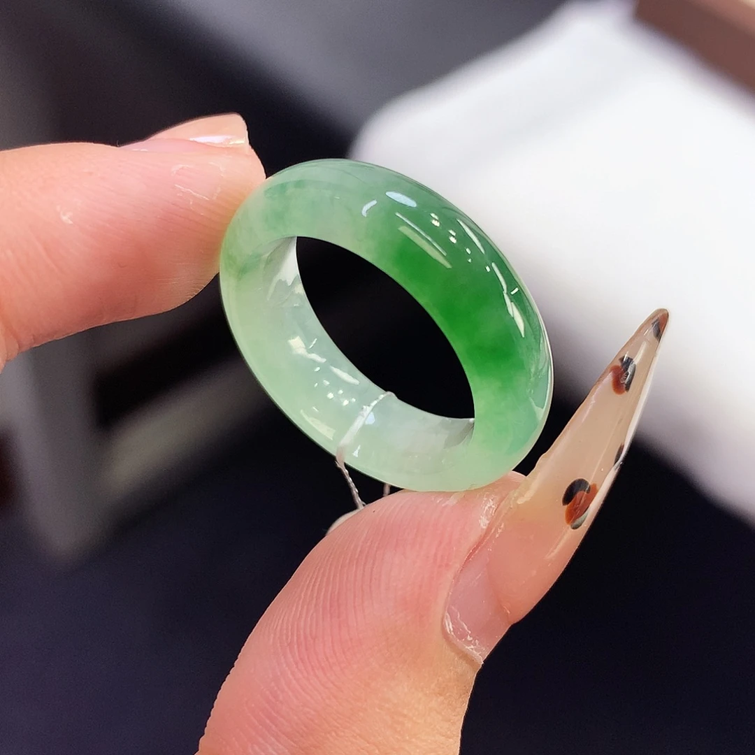 翡翠未镶嵌戒指15号