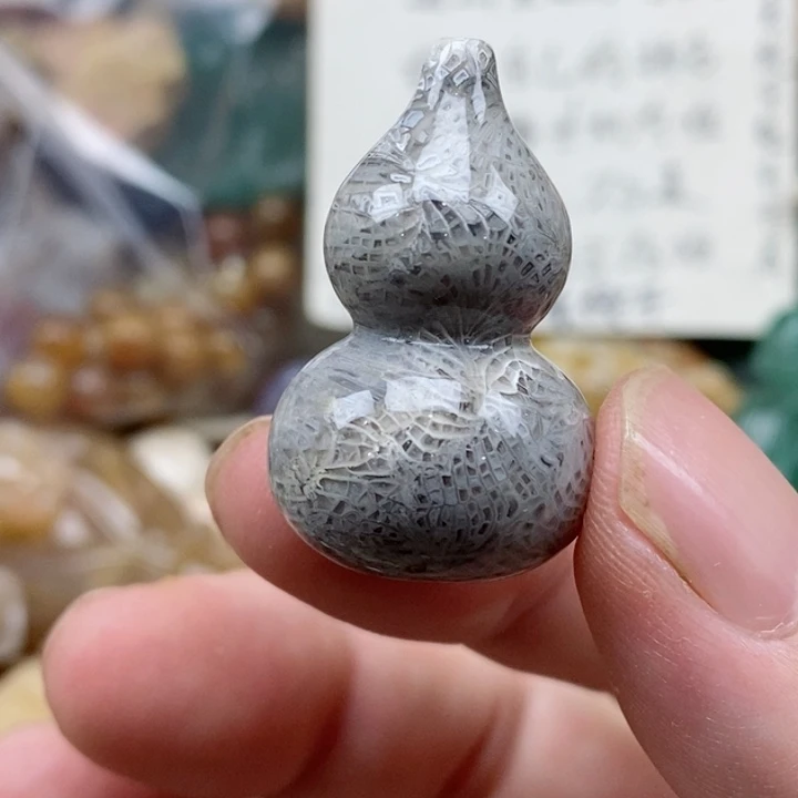 硅化珊瑚（珊瑚玉）未镶嵌颈饰没打孔