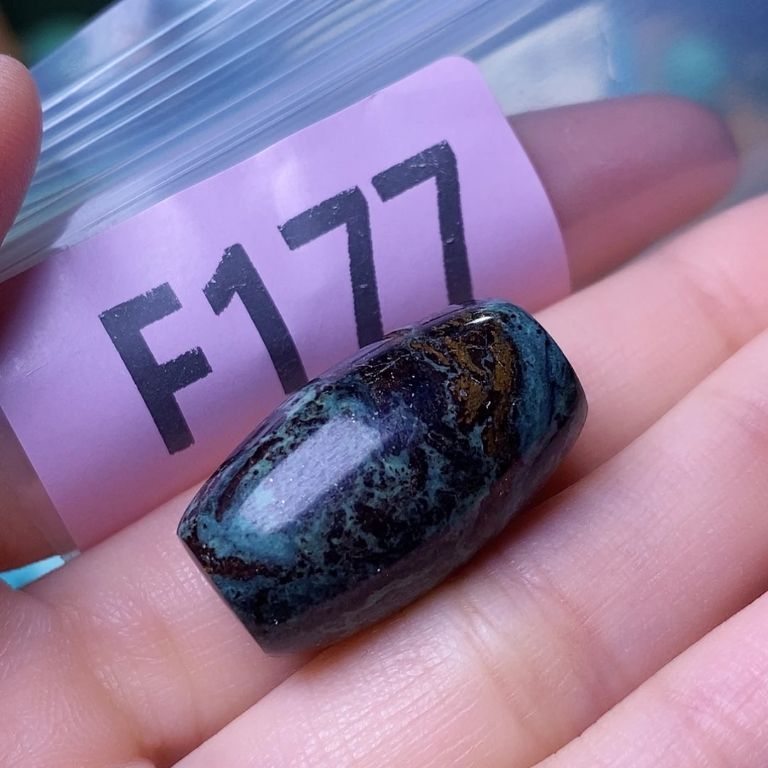 十堰原生态绿石头特色手工配饰