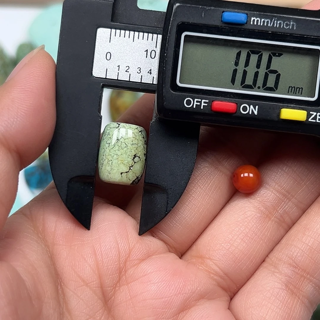 南红玛瑙未镶嵌珠宝奇石