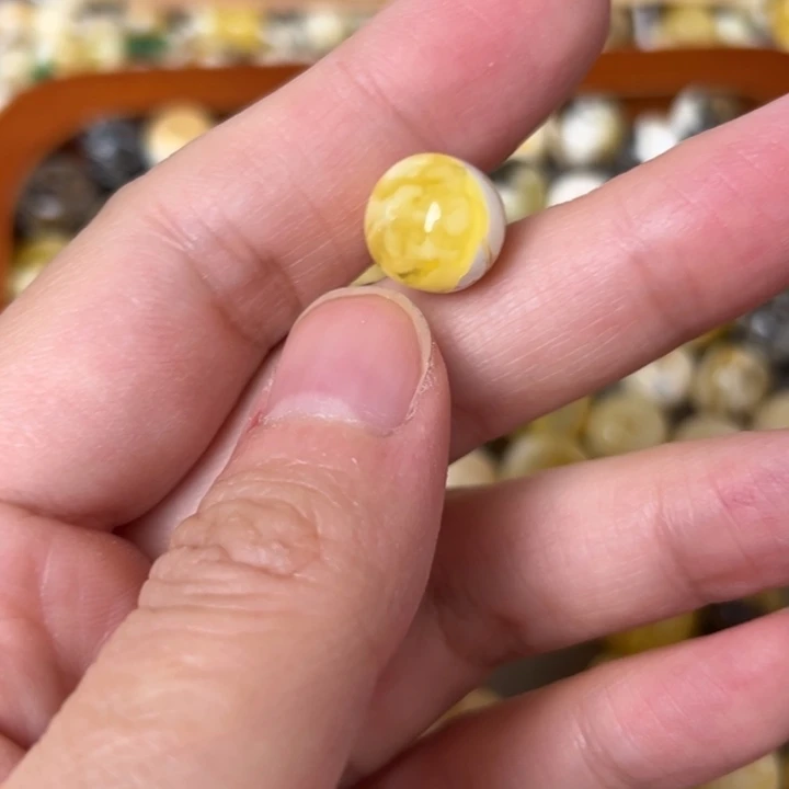 蜜蜡未镶嵌裸石10.8mm一个