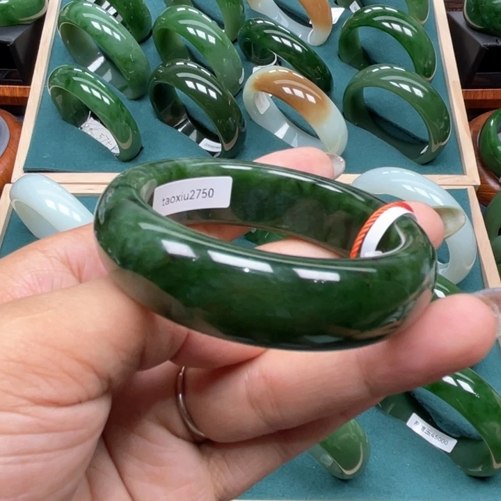 和田玉（碧玉）手镯未镶嵌