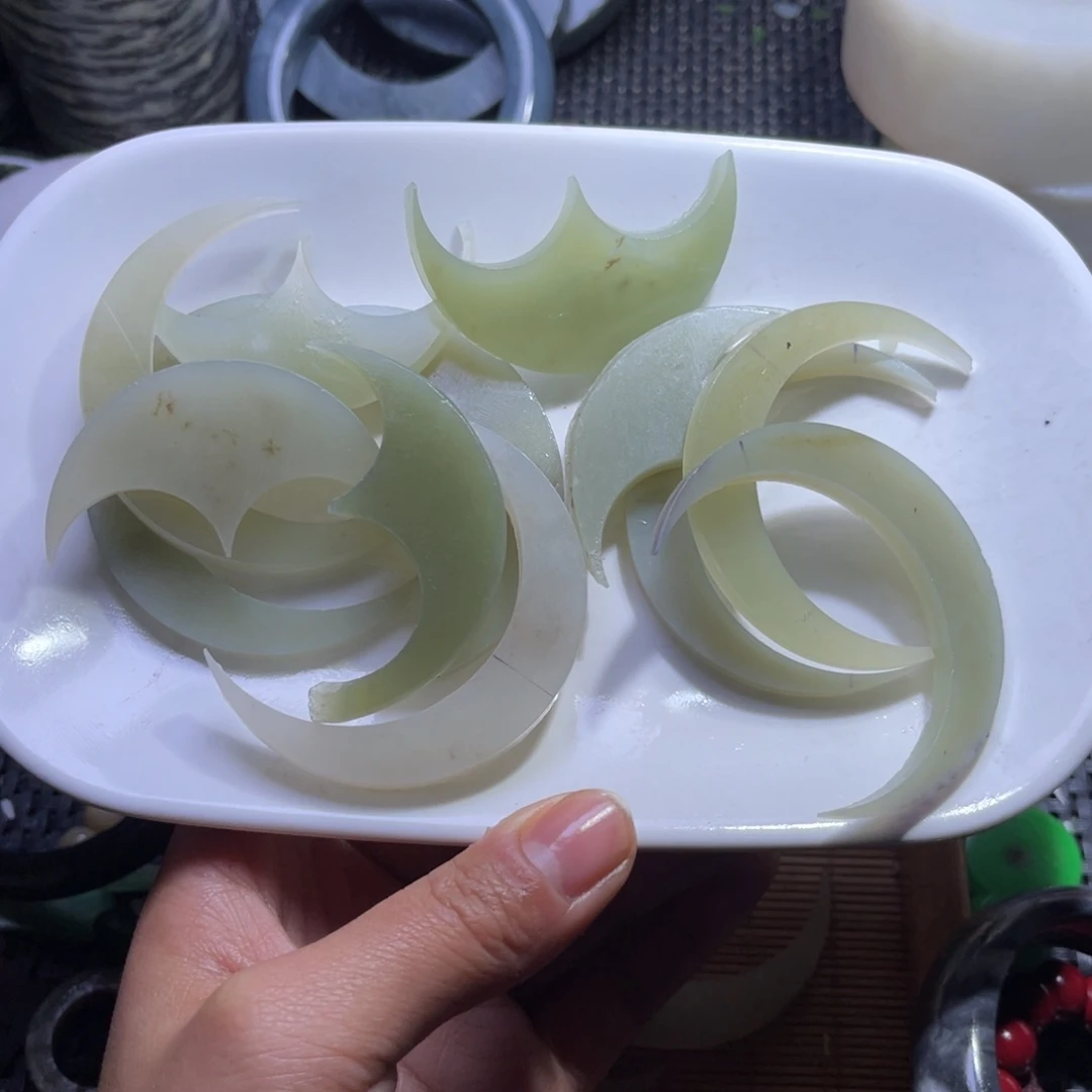 未镶嵌和田玉车挂