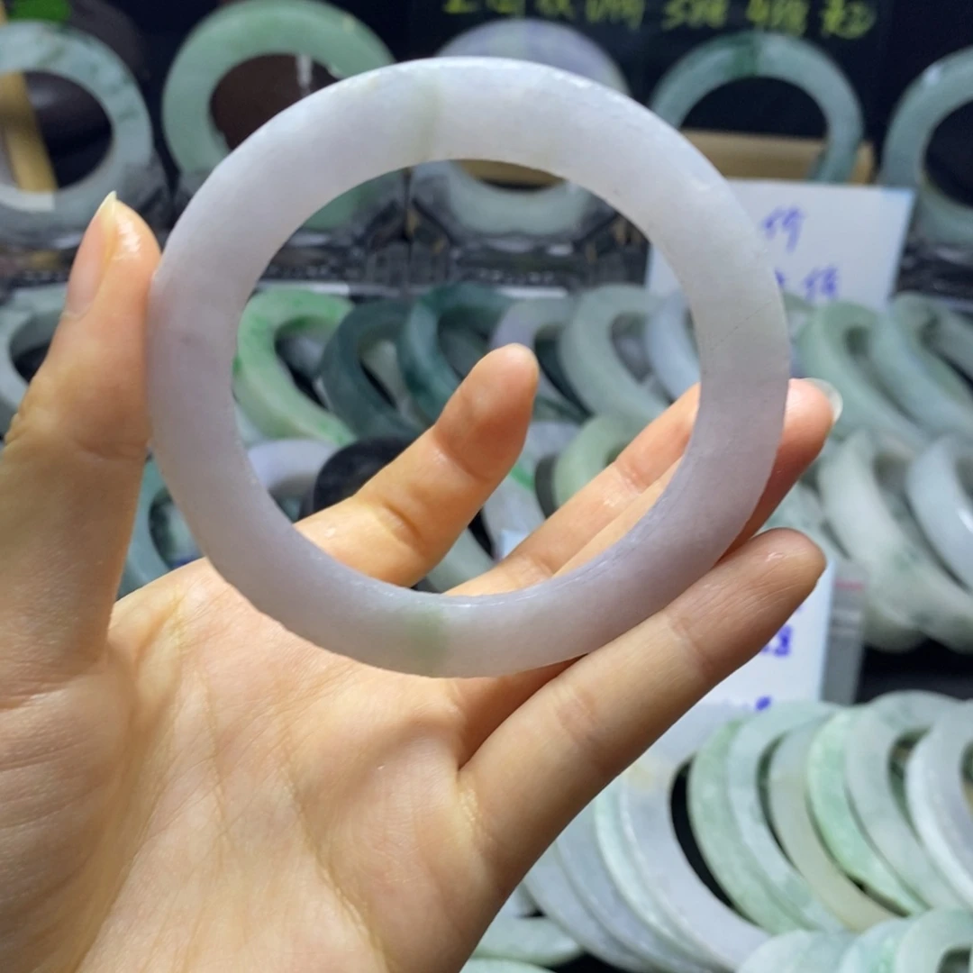 定制翡翠未镶嵌手镯