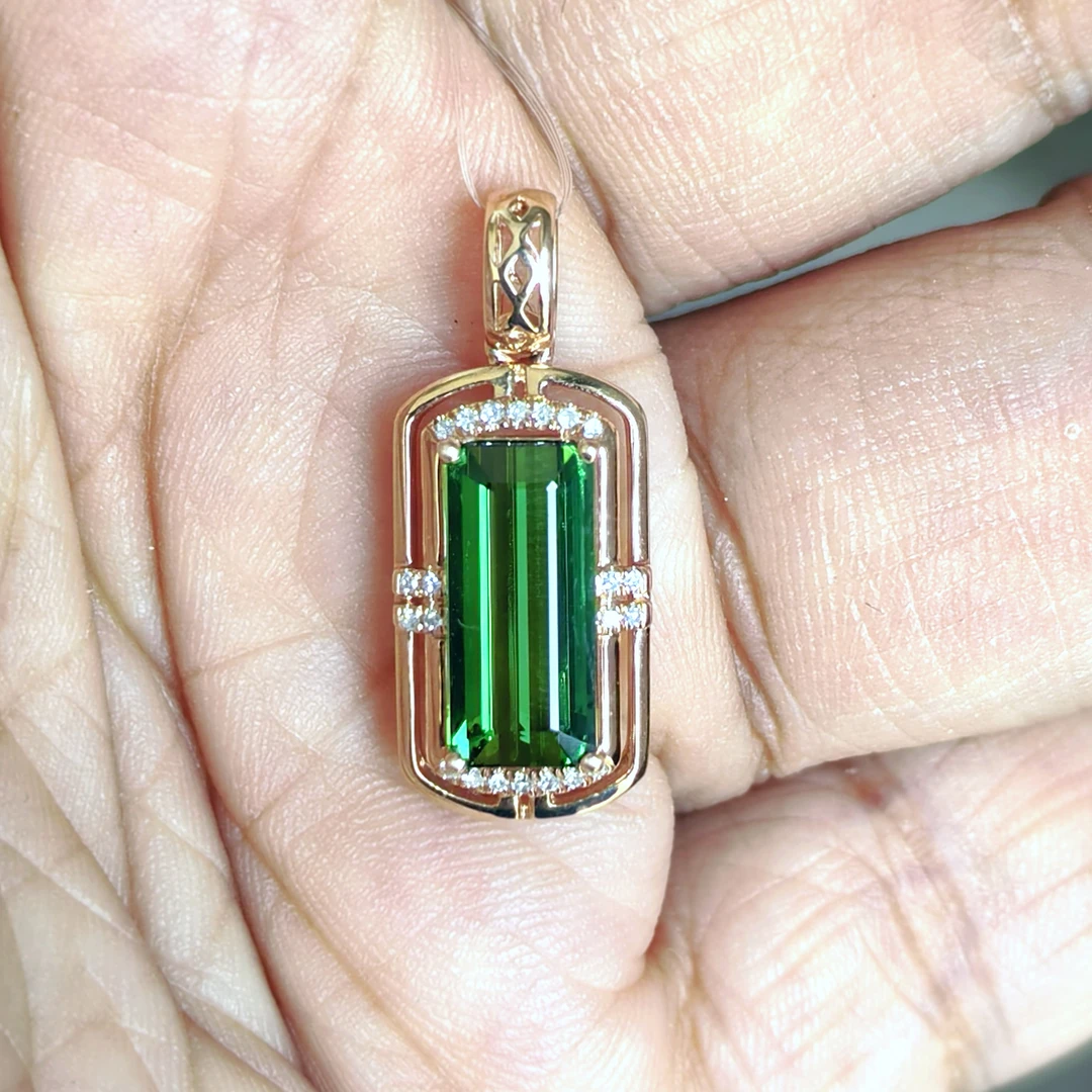 18k玫瑰金镶嵌碧玺吊坠3246