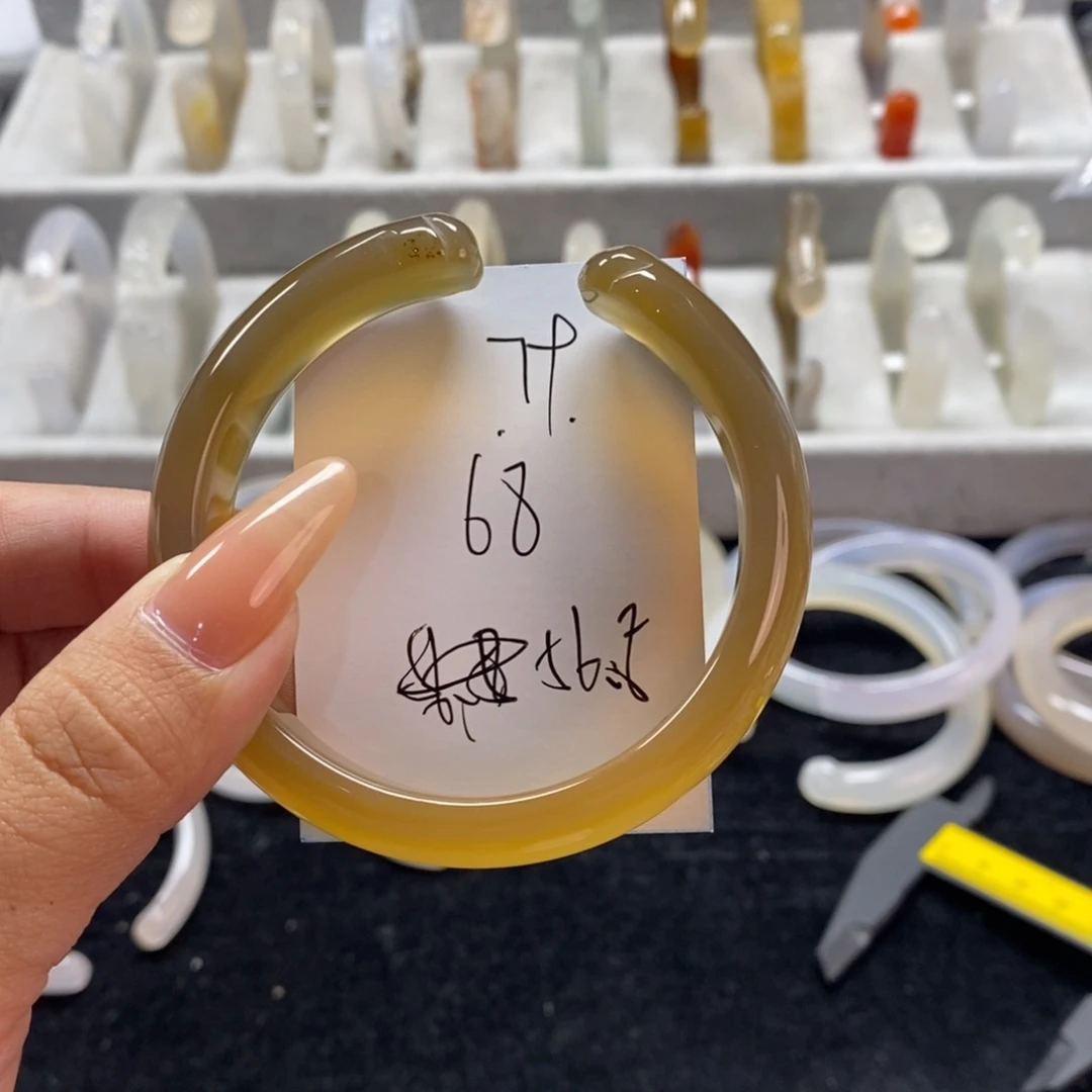 手镯玛瑙/玉髓未镶嵌79