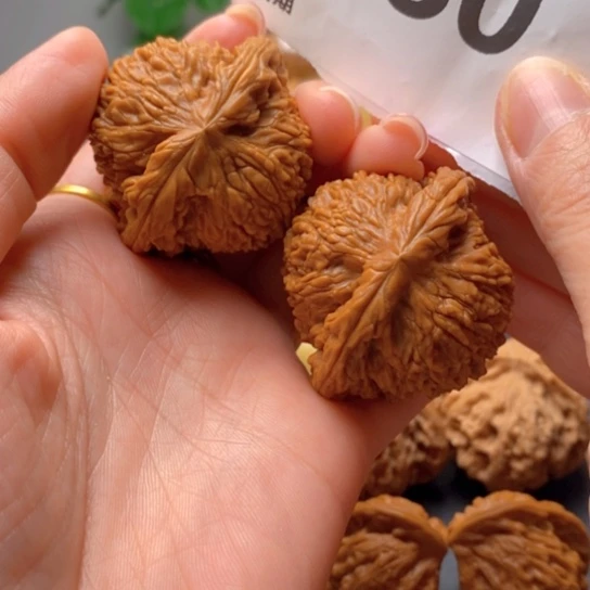 可***生吊坠文玩核桃全品44南疆石380