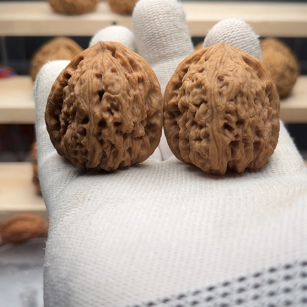 桃核吊坠小**爱36凹地南将，，