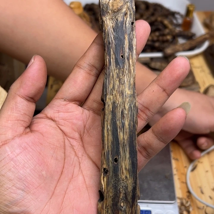 沉香碎屑沉香30克