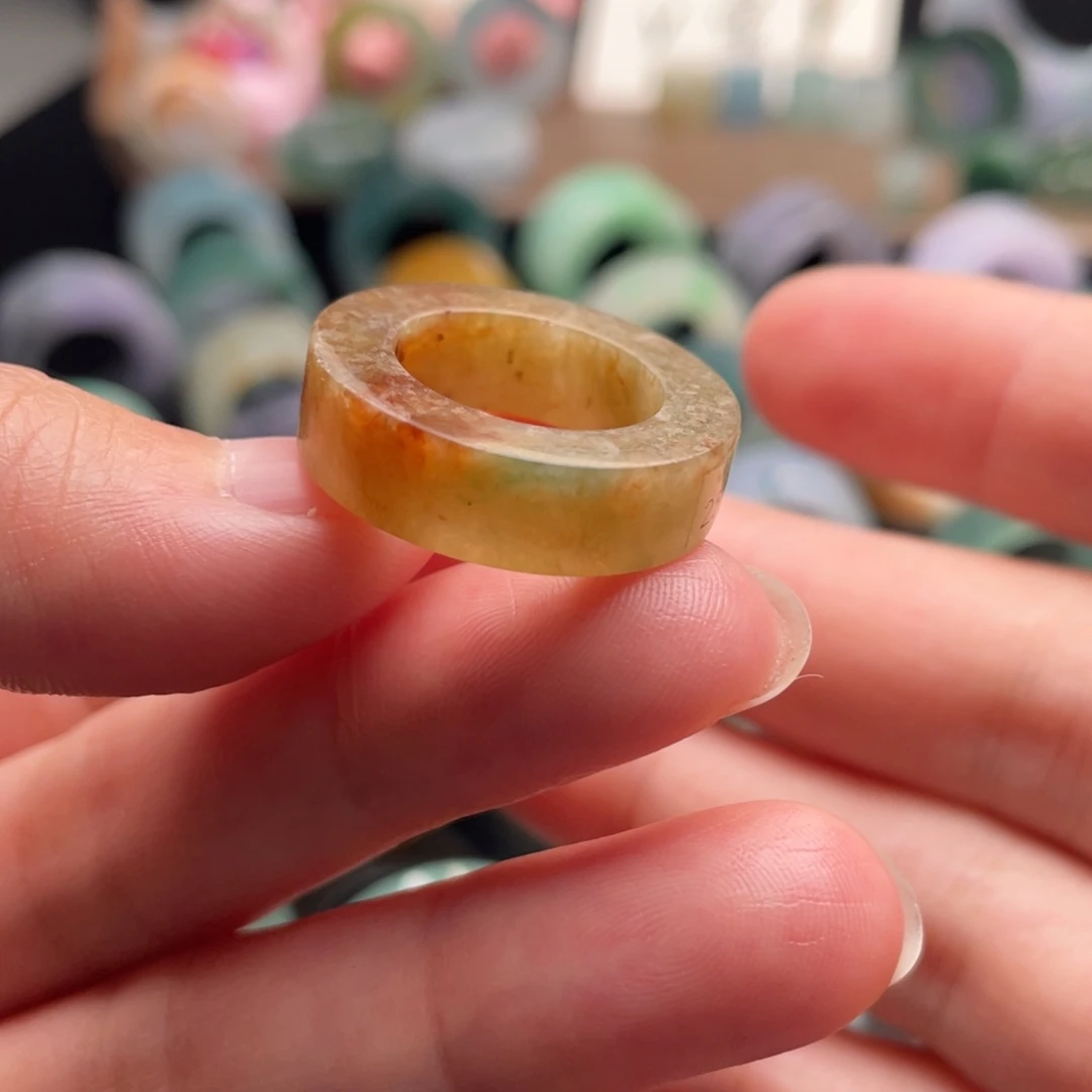 定制翡翠未镶嵌戒指