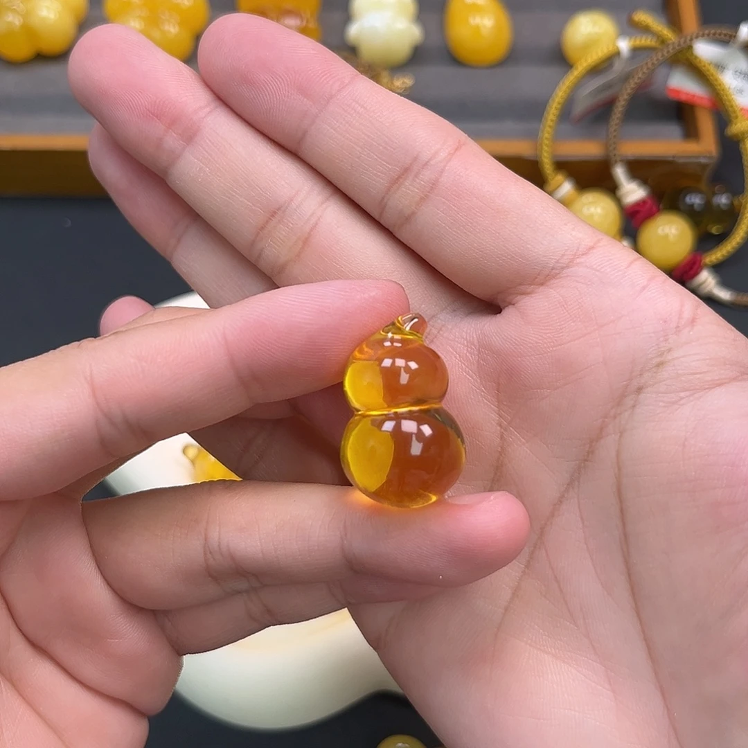 琥珀未镶嵌珠宝奇石