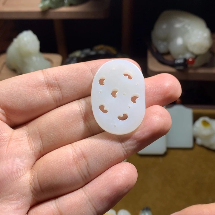 和田玉未镶嵌挂件