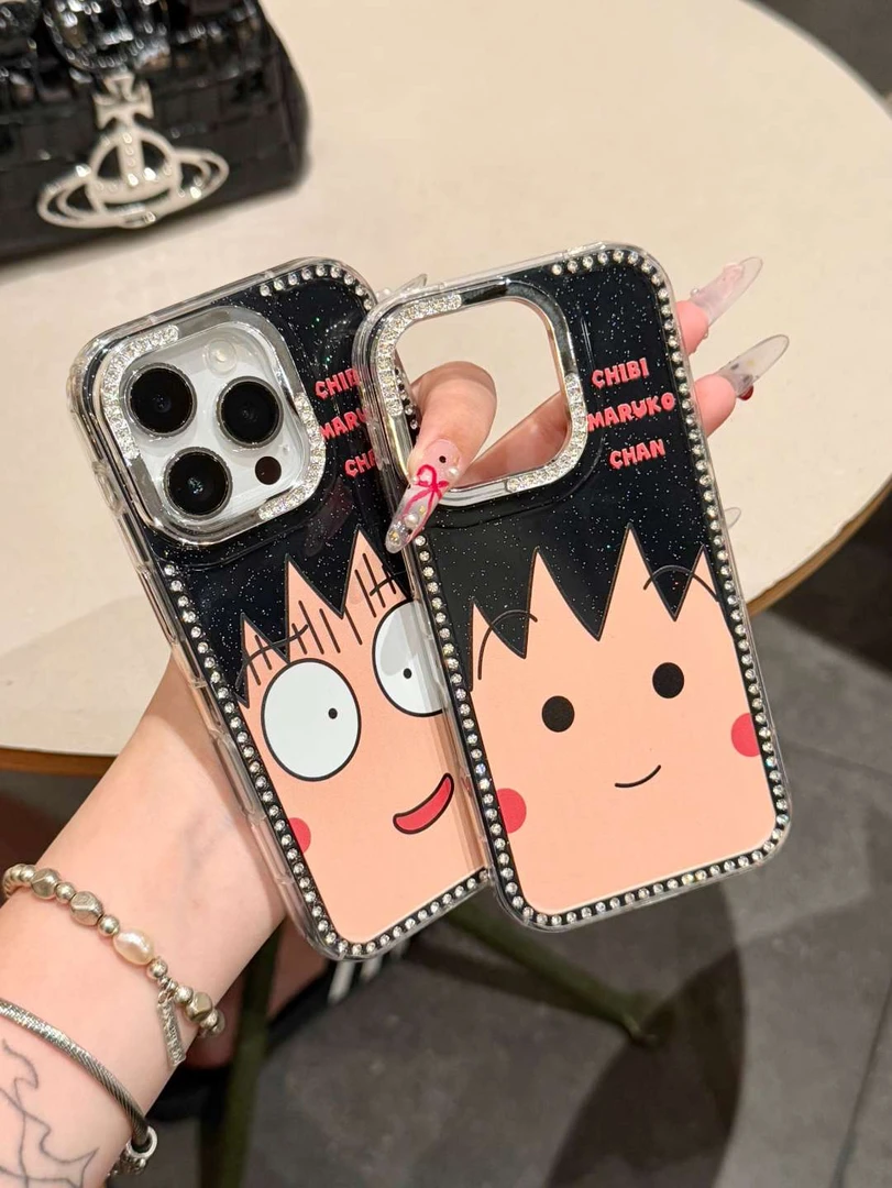 ins黑底小丸子表情合集适用苹果15promax手机壳点钻边框16p保护壳