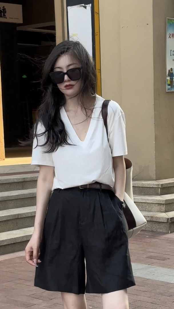 CHANGMEILI 常美丽V领白色极简T恤