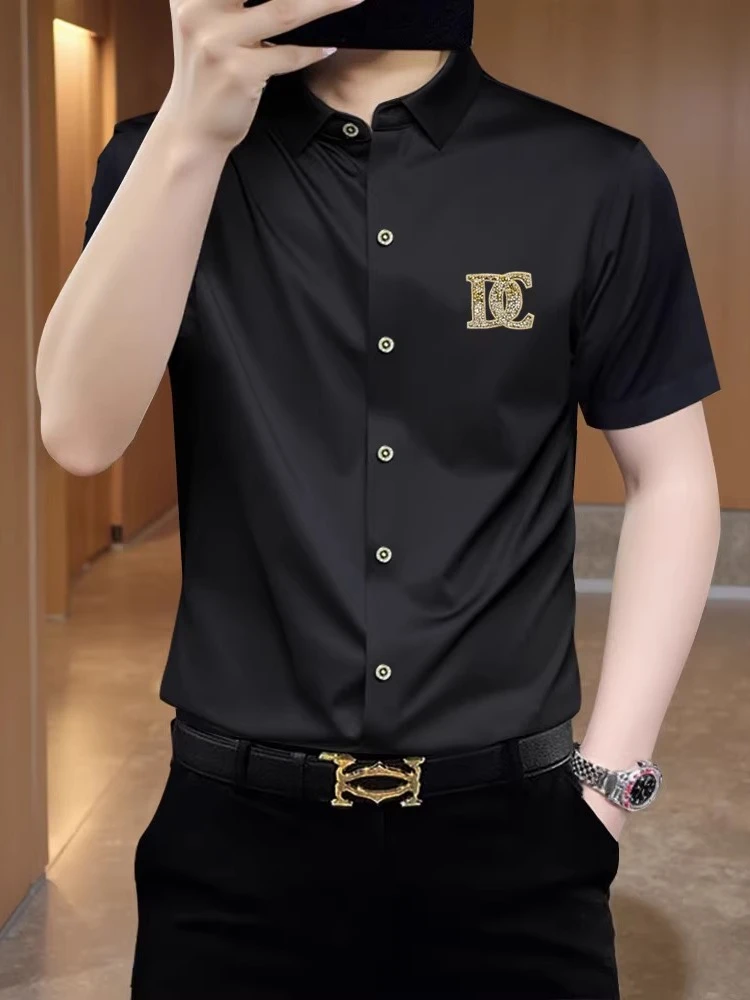 轻奢百搭潮牌夏季冰丝免烫抗皱修身商务休闲百搭弹力男士短袖衬衫