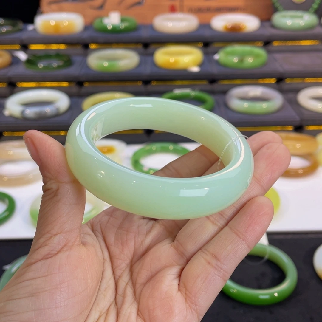 未镶嵌手镯和田玉-满色翠青57