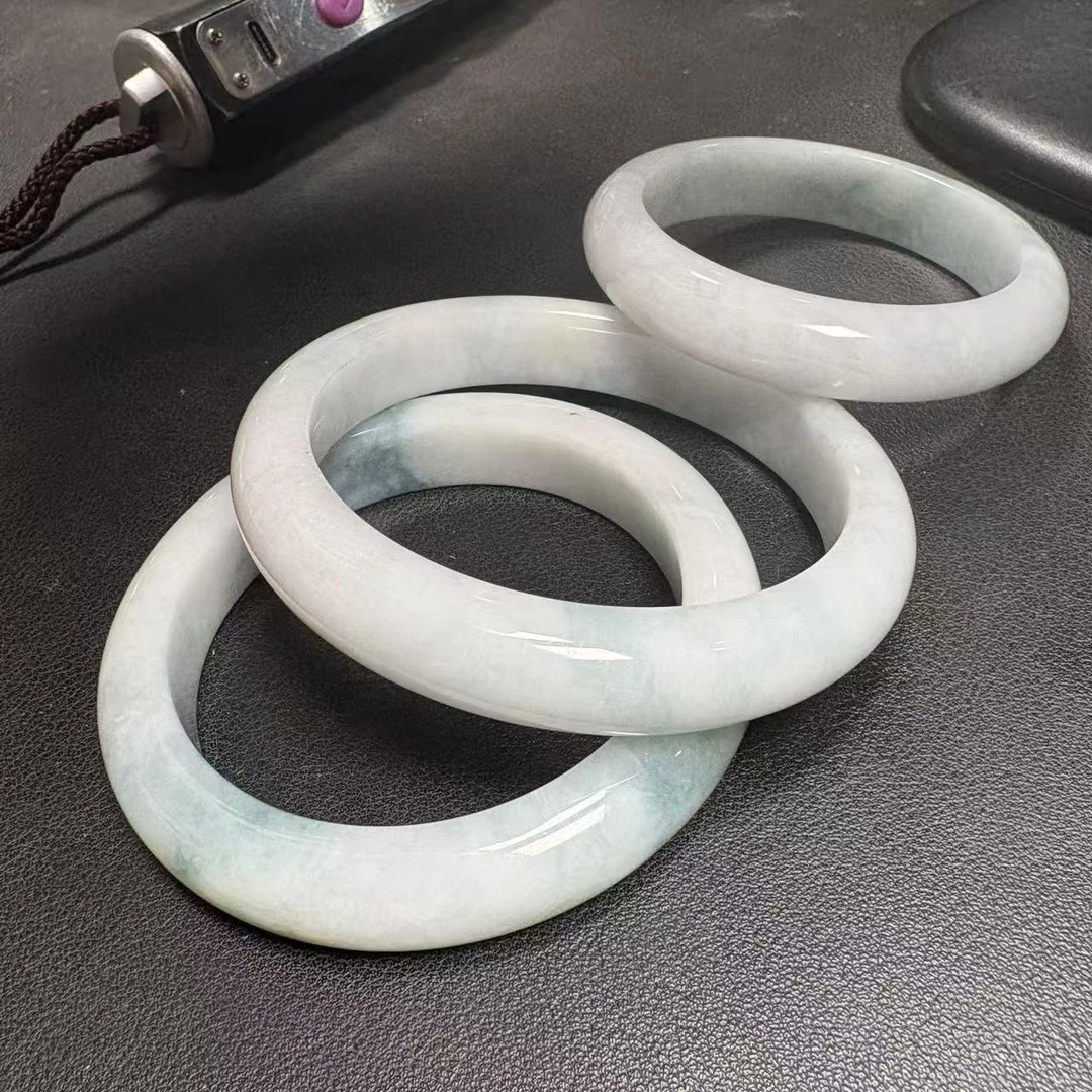 天然a货翡翠冰飘花手镯 —多样性发一