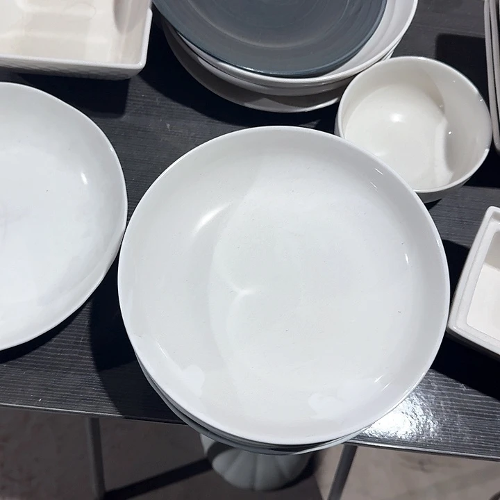瓷8 英寸 纯白盘子 4 个