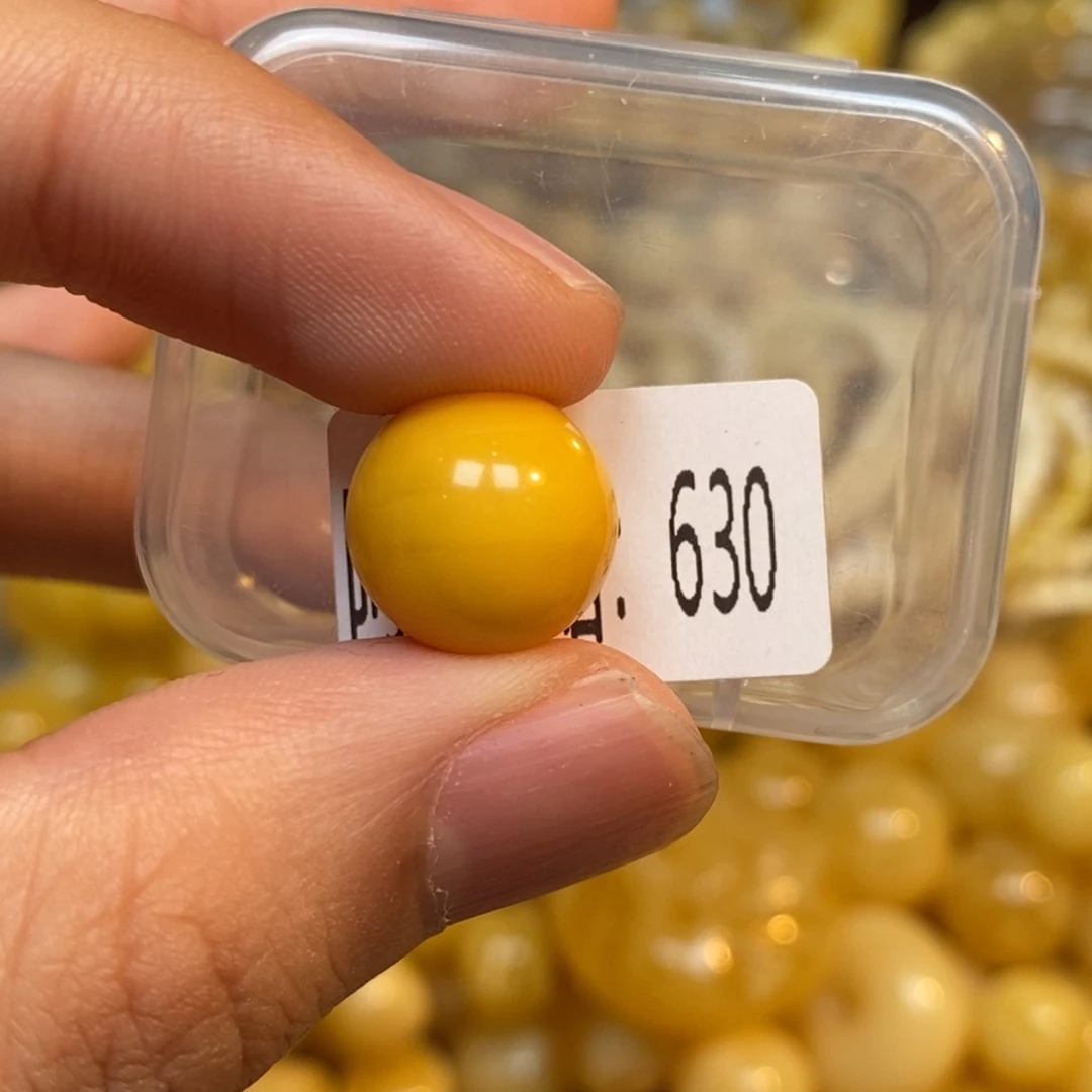 蜜蜡未镶嵌珠宝奇石630