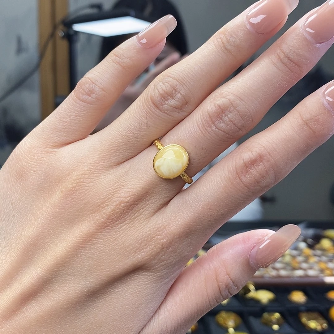 琥珀未镶嵌裸石成品