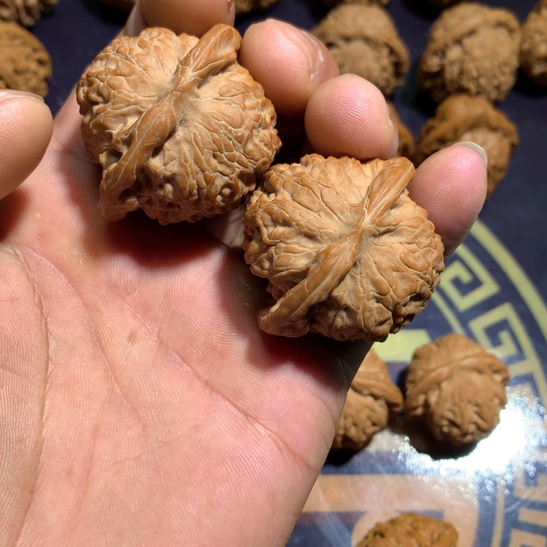 文玩核桃把件血麒麟43