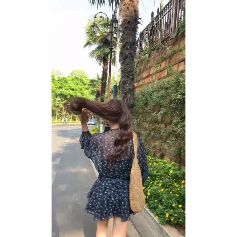 复古碎花连衣裙女气质收腰显瘦长袖雪纺短裙2025夏季新款