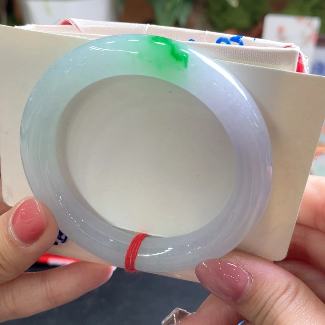 翡翠未镶嵌手镯52.8圈 春彩阳绿