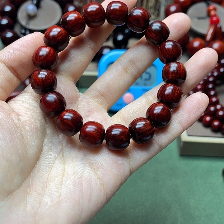 顺***然木小叶紫檀手工艺