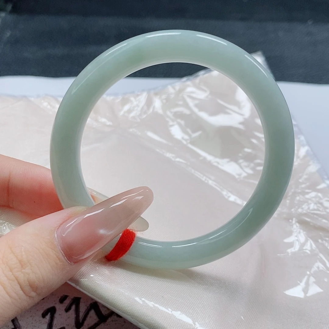【闪购商品】未镶嵌手镯（圆镯）翡翠538号