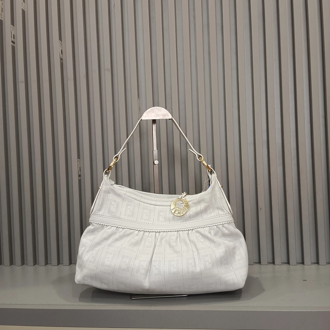 95新 FENDI/芬迪 兔兔奢菠萝/芬迪单肩包/14055