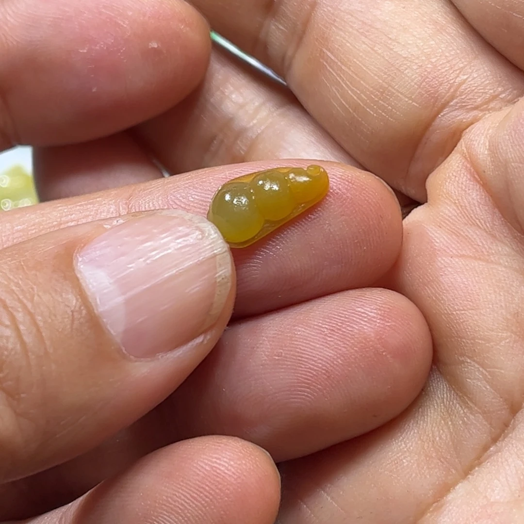 定制翡翠未镶嵌豆