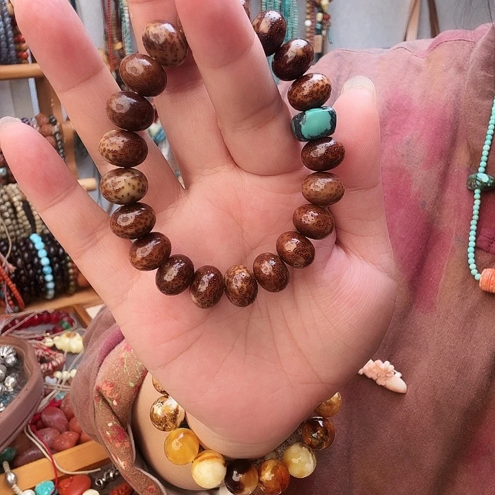 南红玛瑙手链未镶嵌快****?