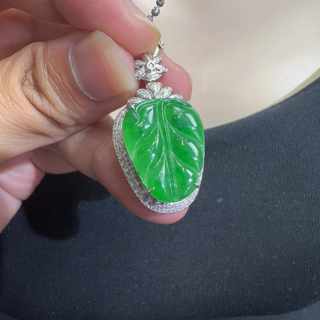 吊坠(不含链)18K金镶嵌翡翠