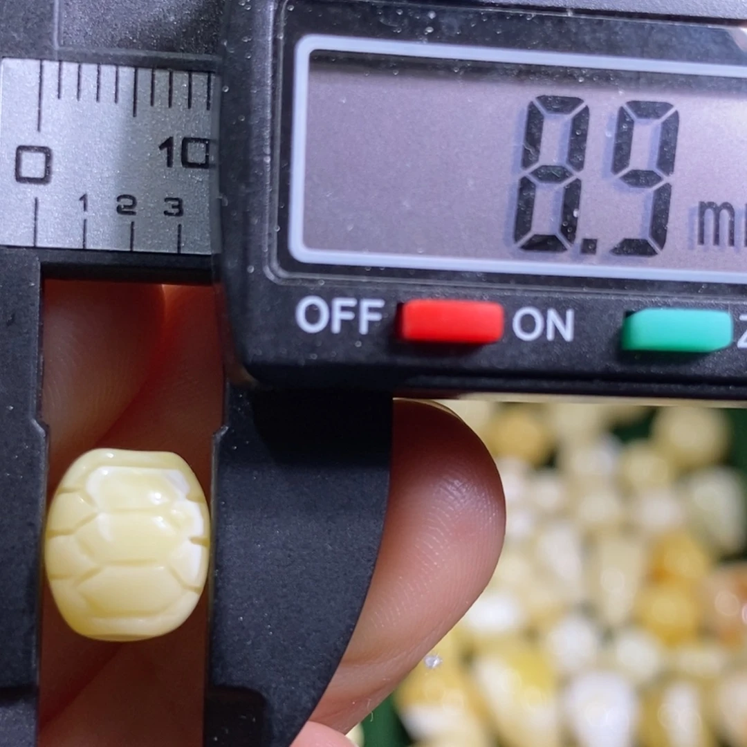 蜜蜡未镶嵌裸石配饰