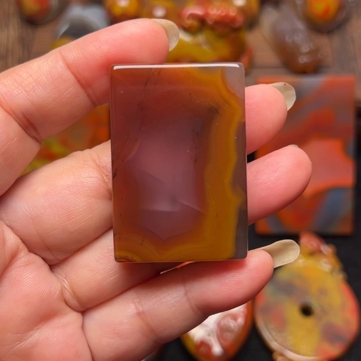 玛瑙/玉髓未镶嵌颈饰有瑕疵