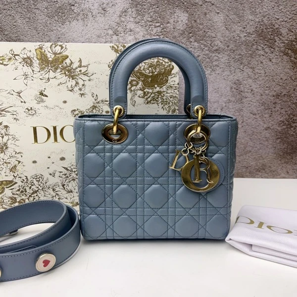 95新/迪奥/市场价42000/包包/250220XZ0019