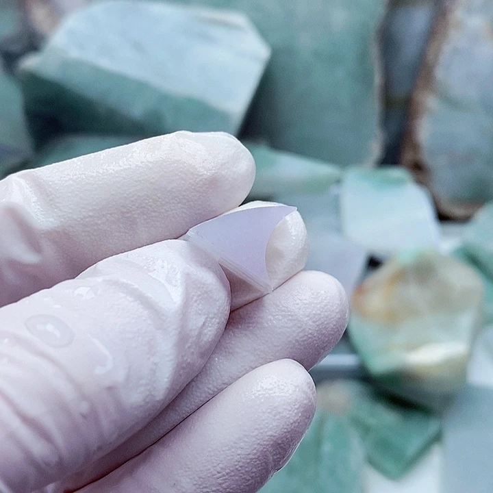 翡翠颈饰未镶嵌缅甸翡翠A货边角