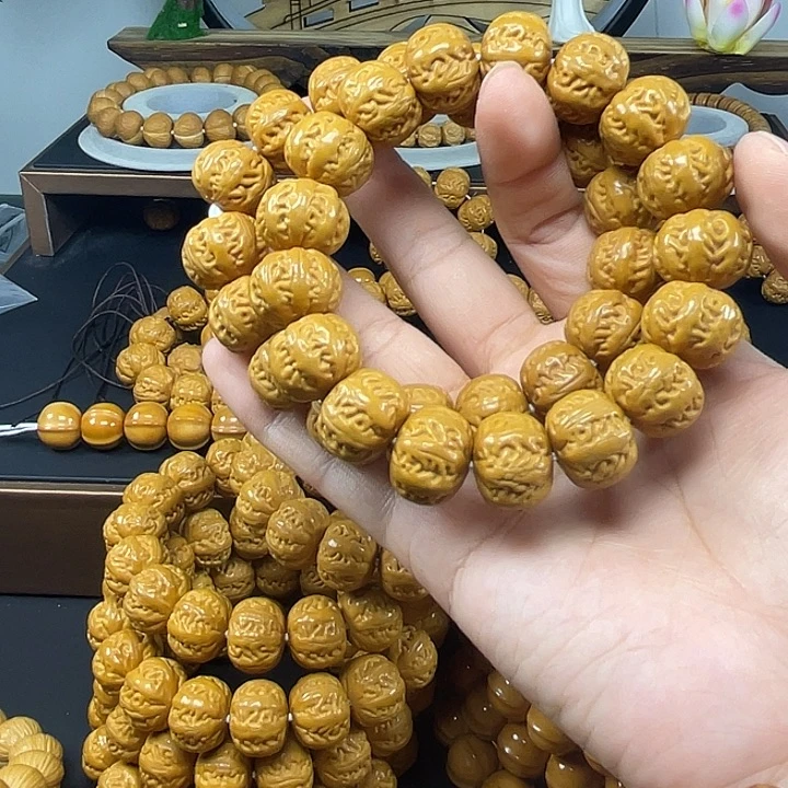 小***峰猴头核桃吊坠猴头