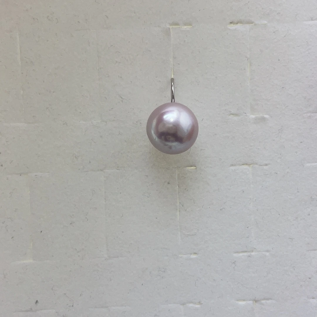 d***i淡水珍珠银S925镶嵌耳饰