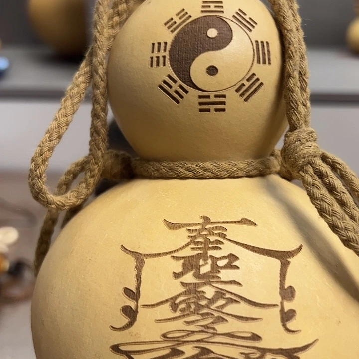呃呃摸摸陌陌摸摸