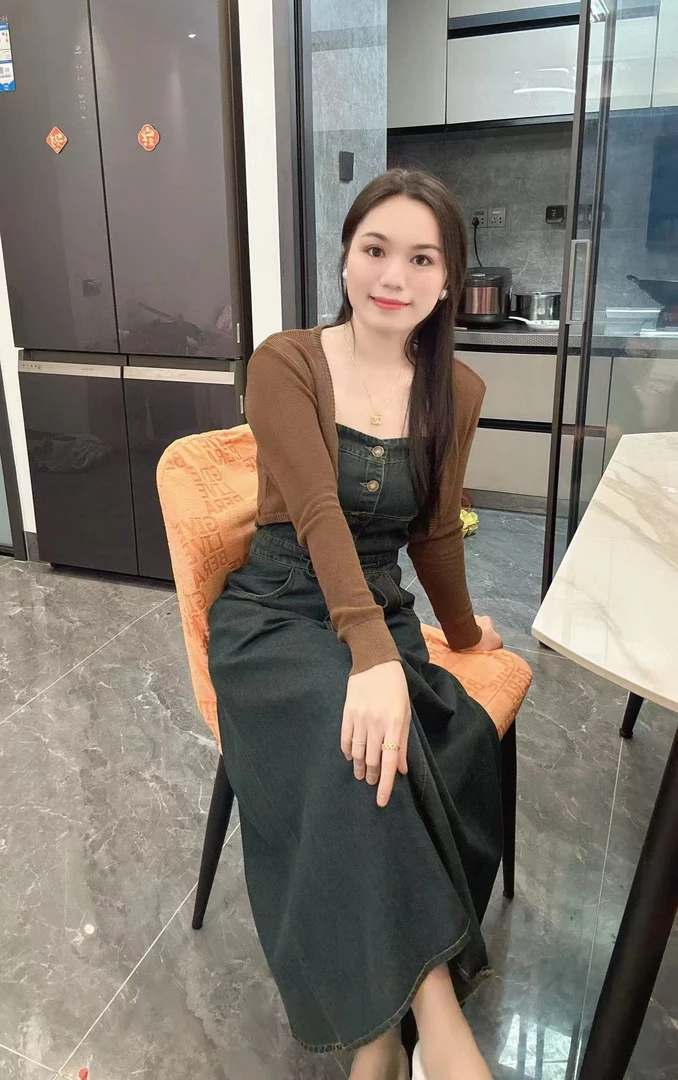 丹妮丝时尚套装宽松复古法式时尚显瘦气质吊带裙两件套套裙