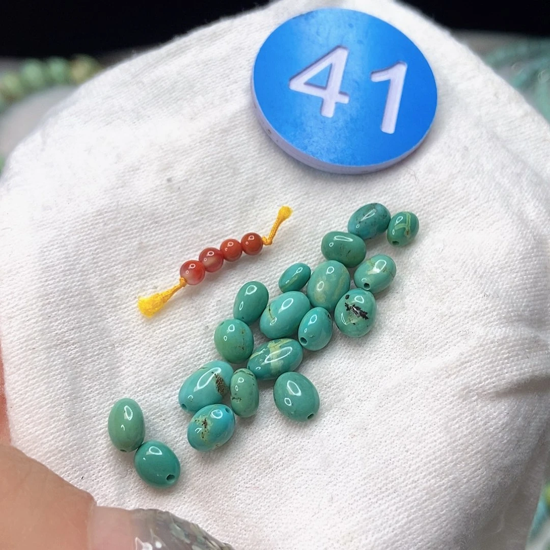 南红玛瑙未镶嵌珠宝奇石