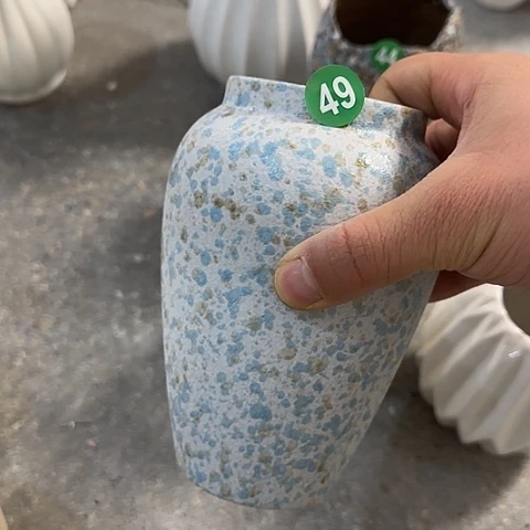 瓶满天星16厘米左右花瓶一个