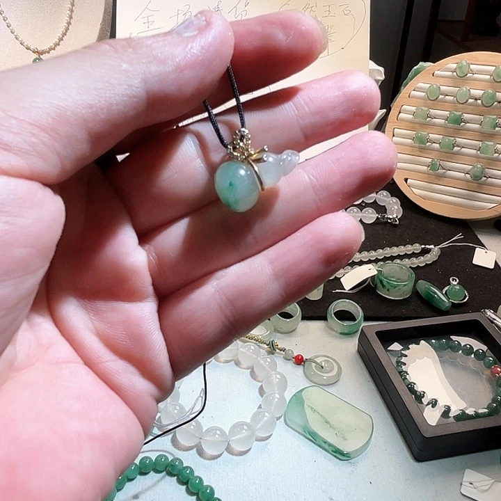颈饰银S925镀金镶嵌石英质玉