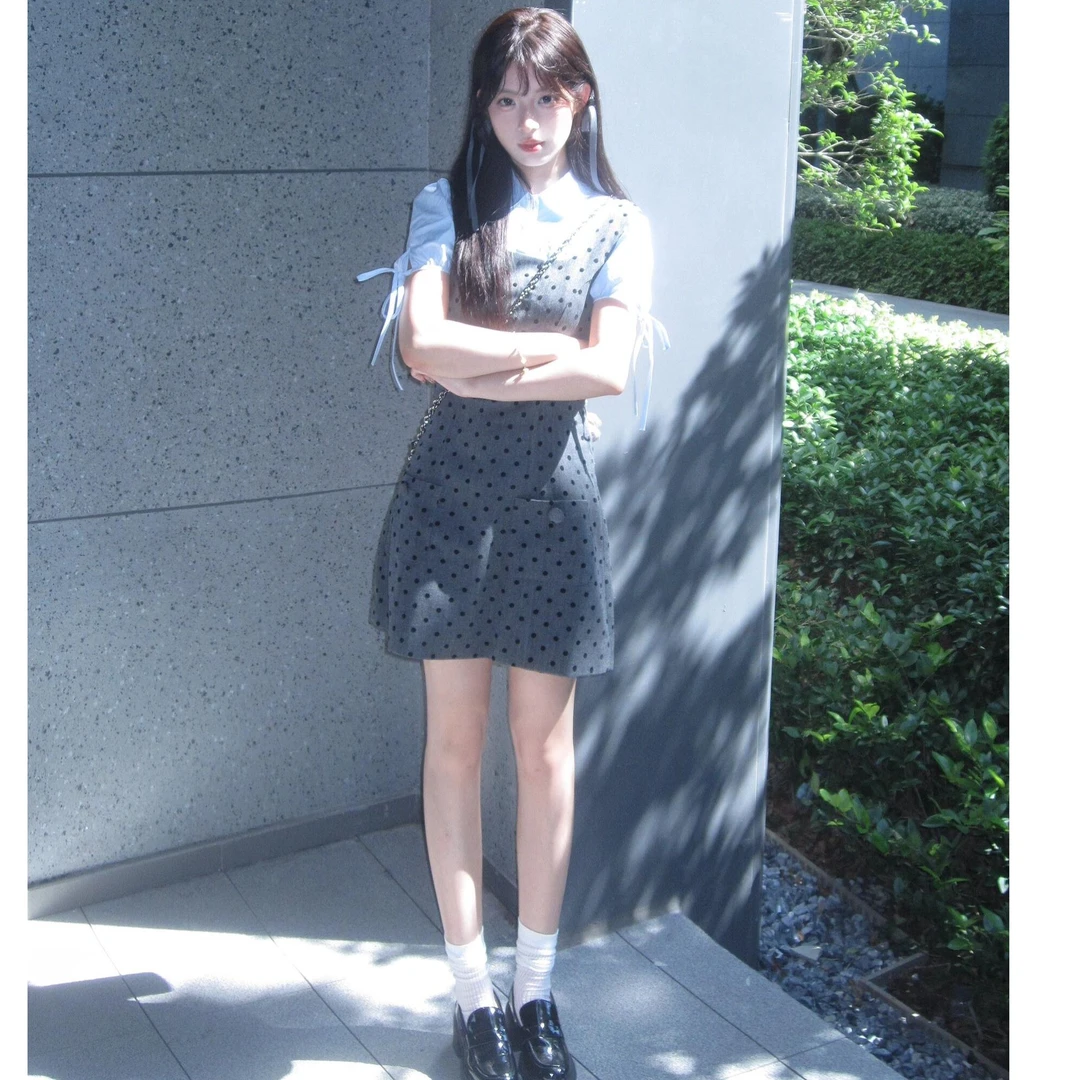 学院风甜美时尚套装女灰色方领波点吊带连衣裙蓝色短袖衬衫两件套