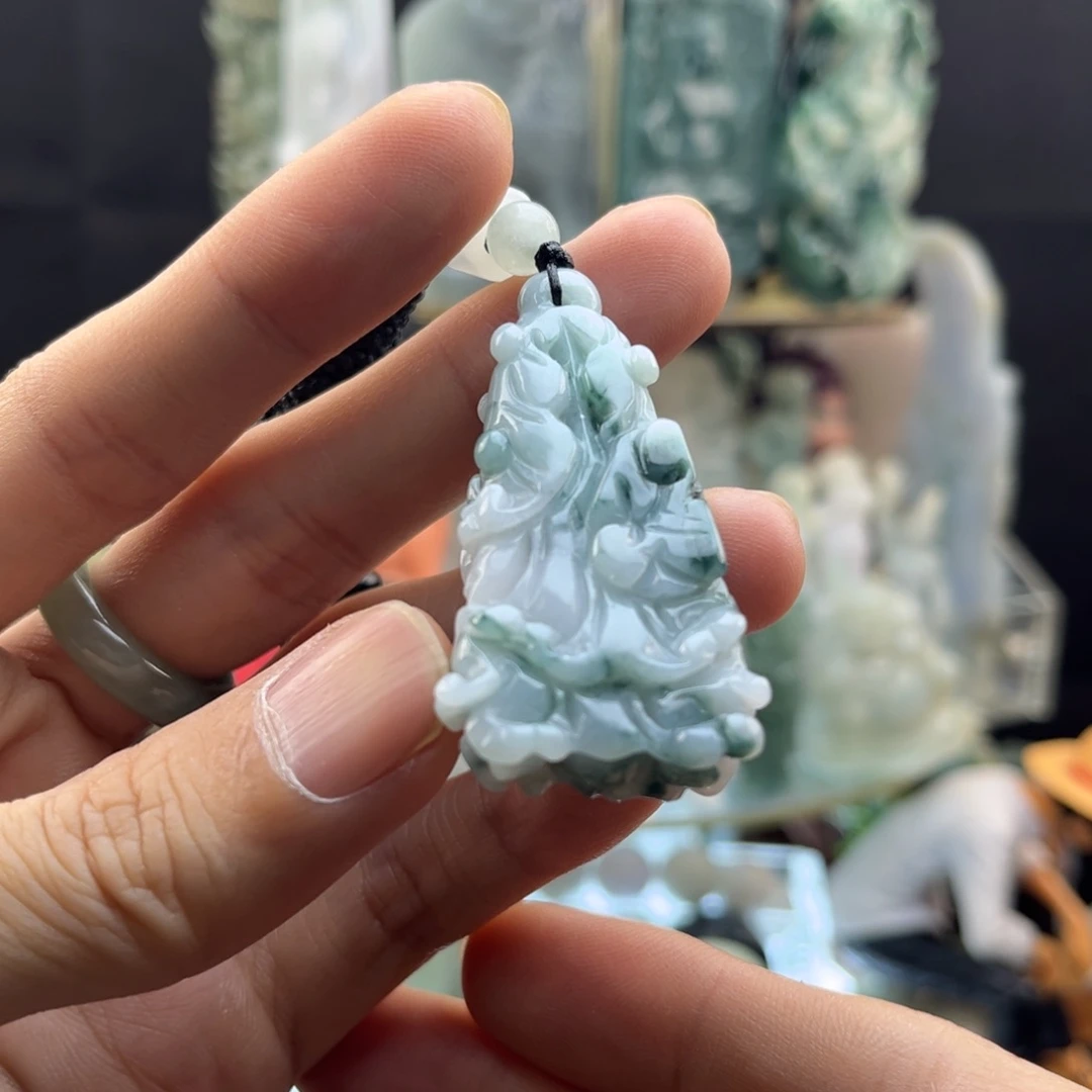 翡翠未镶嵌颈饰白菜