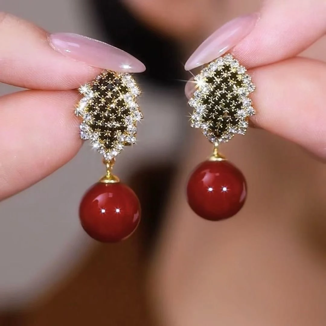 合金仿珍珠耳饰 轻奢气质闪钻红色树叶珍珠耳环精致高级感耳饰女