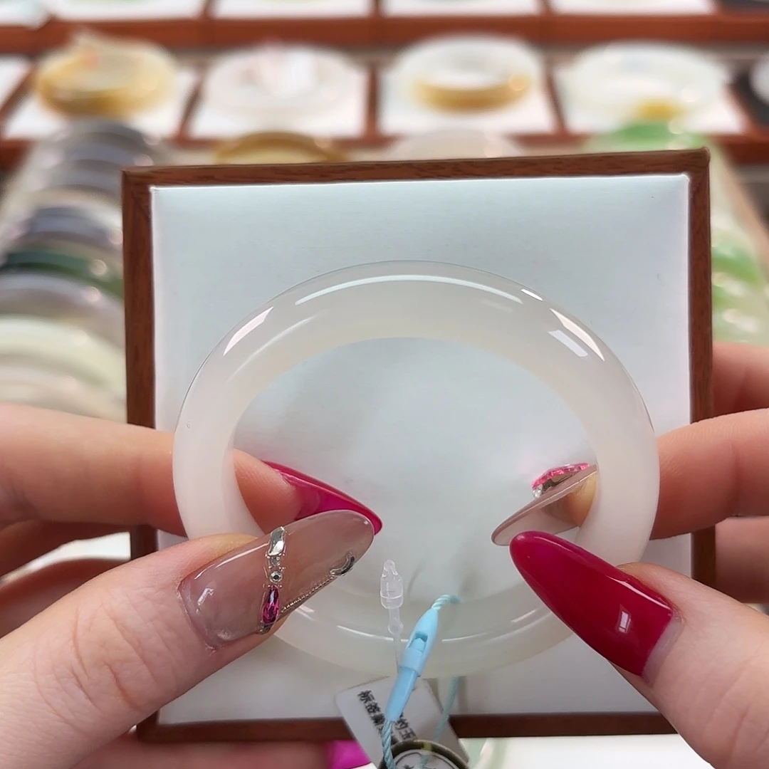 和田玉未镶嵌手镯【冰起猫 冰粉】